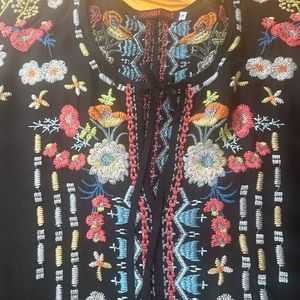 Johnny Was embroidered top size S